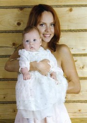 Фото певицы Максим с дочкой