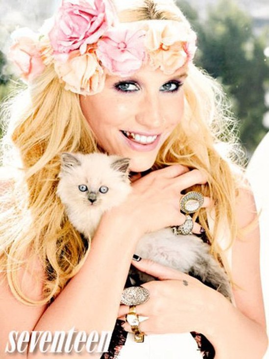 Ke$ha на страницах февральского выпуска журнала Seventeen