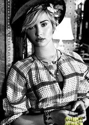 Фото Деми Ловато в новом выпуске Teen Vogue за ноябрь