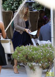 Беременная Ферджи и Джош Дюамель на свадьбе ее сестры