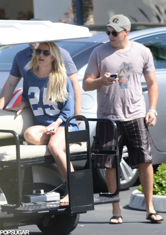 Сладкая парочка: Бритни Спирс в бикини рядом с бойфрендом