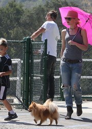 Гвен Стефани с семьей на премьере "Университета монстров"