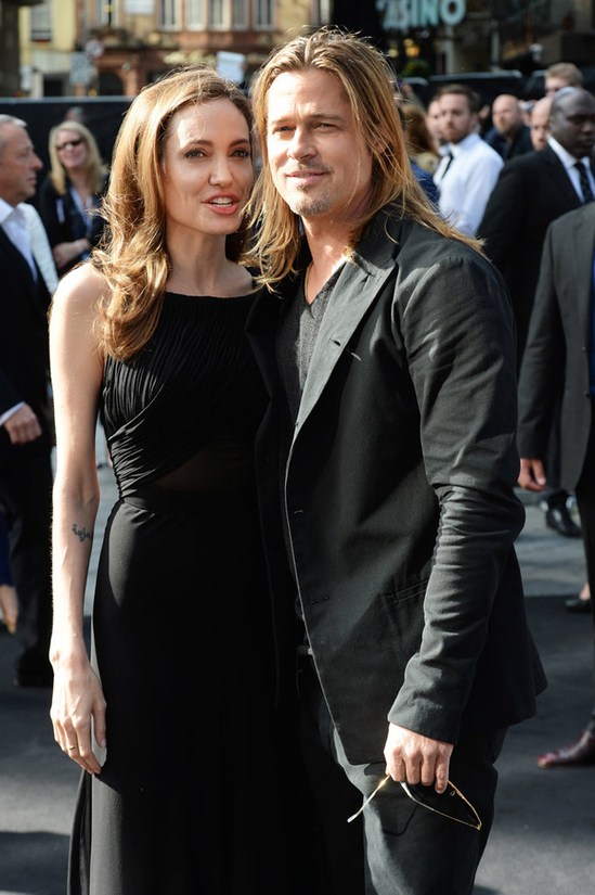 Анджелина Джоли после удаления груди впервые вышла в свет