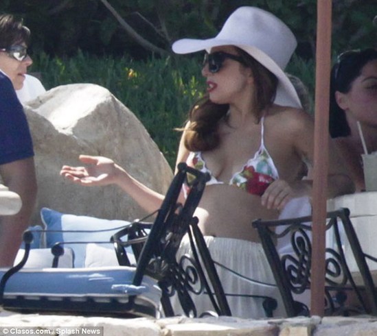 Леди Гага похудела и появилась в бикини на отдыхе в Мексике