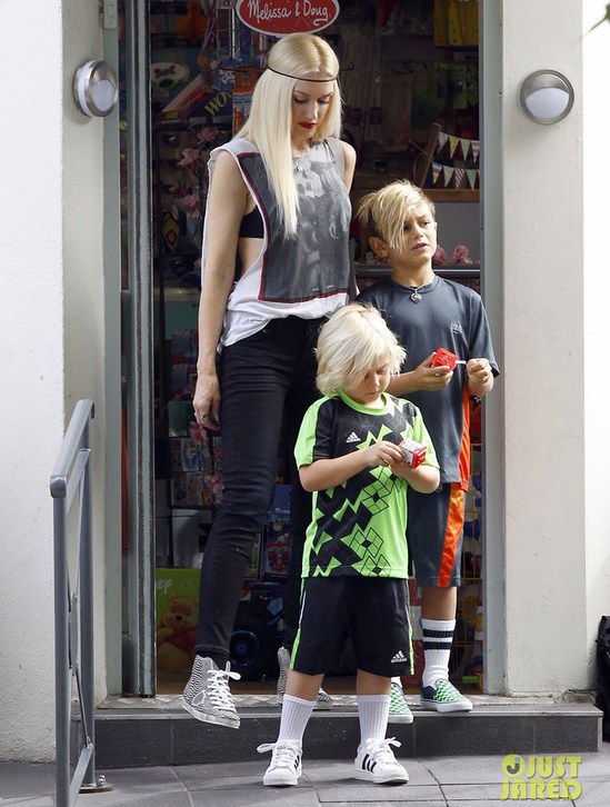 Гвен Стефани с мужем и детьми побывала в Лондоне