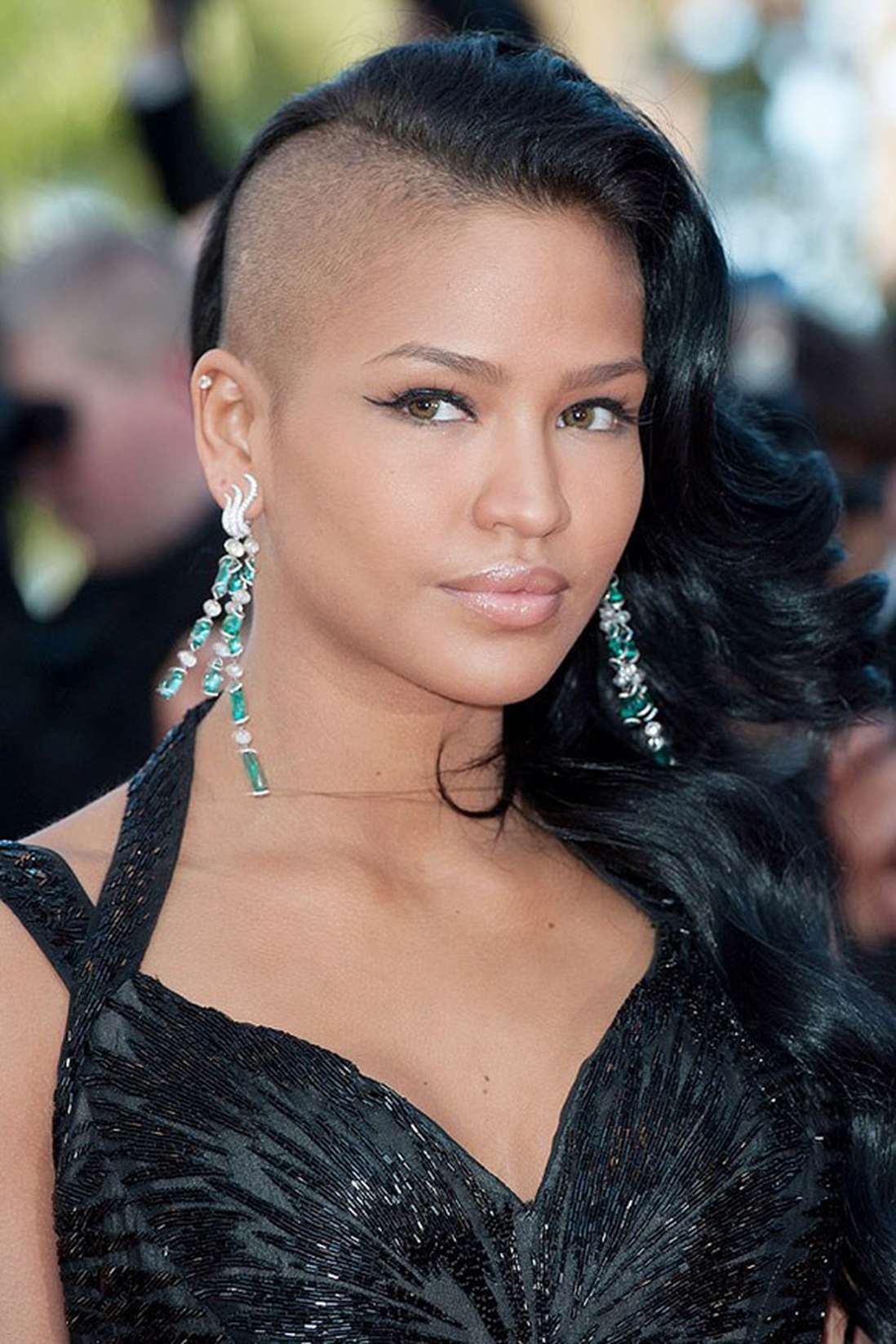 foto-devushek-s-britimi