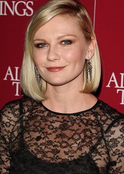 Снова в тренде: Знаменитости с прическами в стиле «боб»