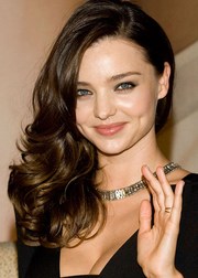 20 самых стильных и эффектных брюнеток среди знаменитостей