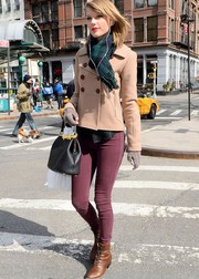 Зимний тренд: Звезды показывают, как носить теплое пальто