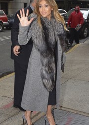 Теплее, еще теплее: Знаменитости в стильных пальто