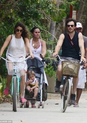 Фото: Свадебное путешествие Йена Сомерхолдера и Никки Рид