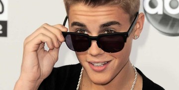 Соседи Джастина Бибера пожаловались на курение им марихуаны