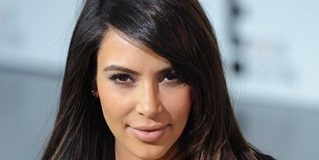 Ким Кардашян обожает кормить свою дочь грудью