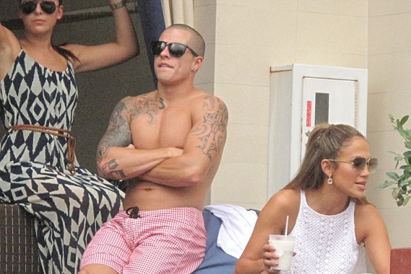 Дженифер Лопес и Каспер Смарт в Лас-Вегасе 18 августа