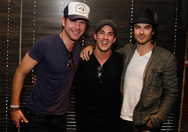 Парни Нины Добрев: Йен Сомерхолдер и Майкл Тревино