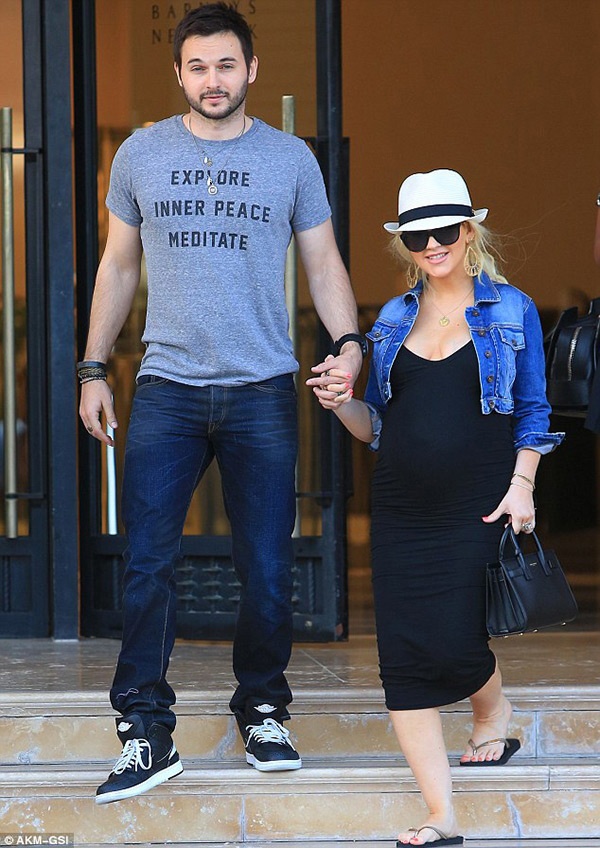 Беременная Кристина Агилера 2014